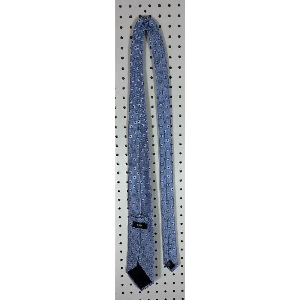 Hugo Boss tie - Picture 3 of 5